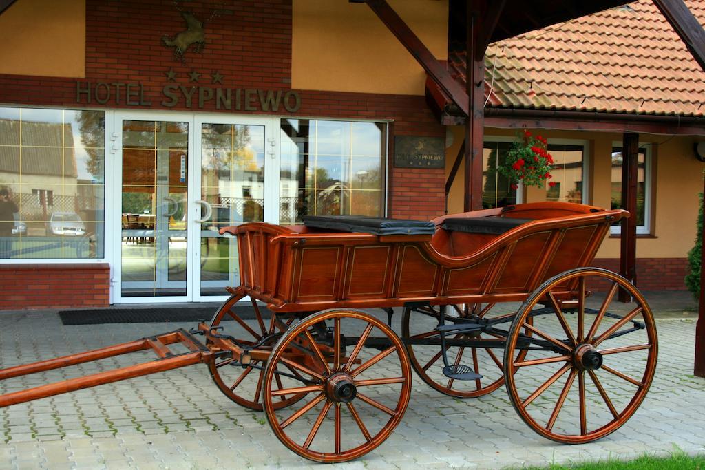 Hotel Sypniewo Margonin Buitenkant foto