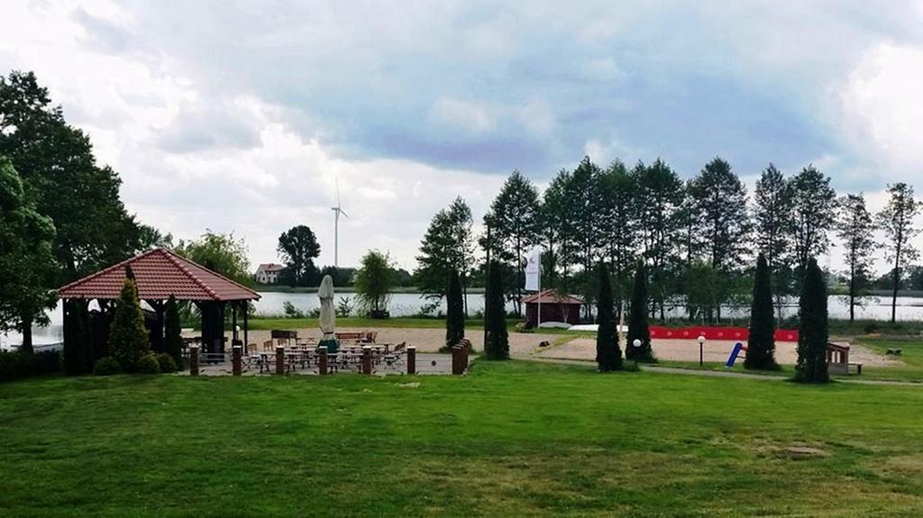 Hotel Sypniewo Margonin Buitenkant foto